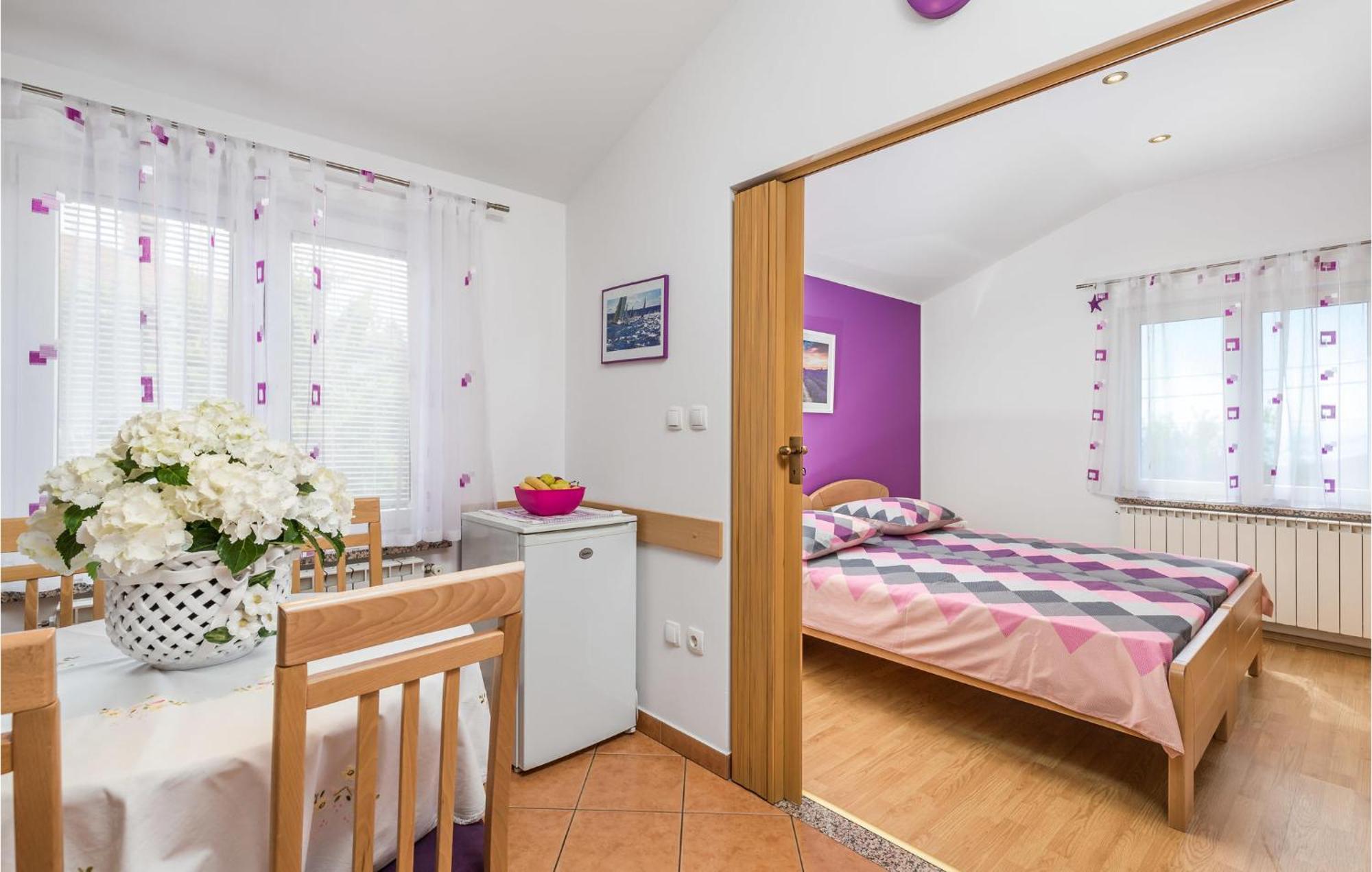 2 Bedroom Beautiful Apartment In Rukavac Rukavac  Bagian luar foto
